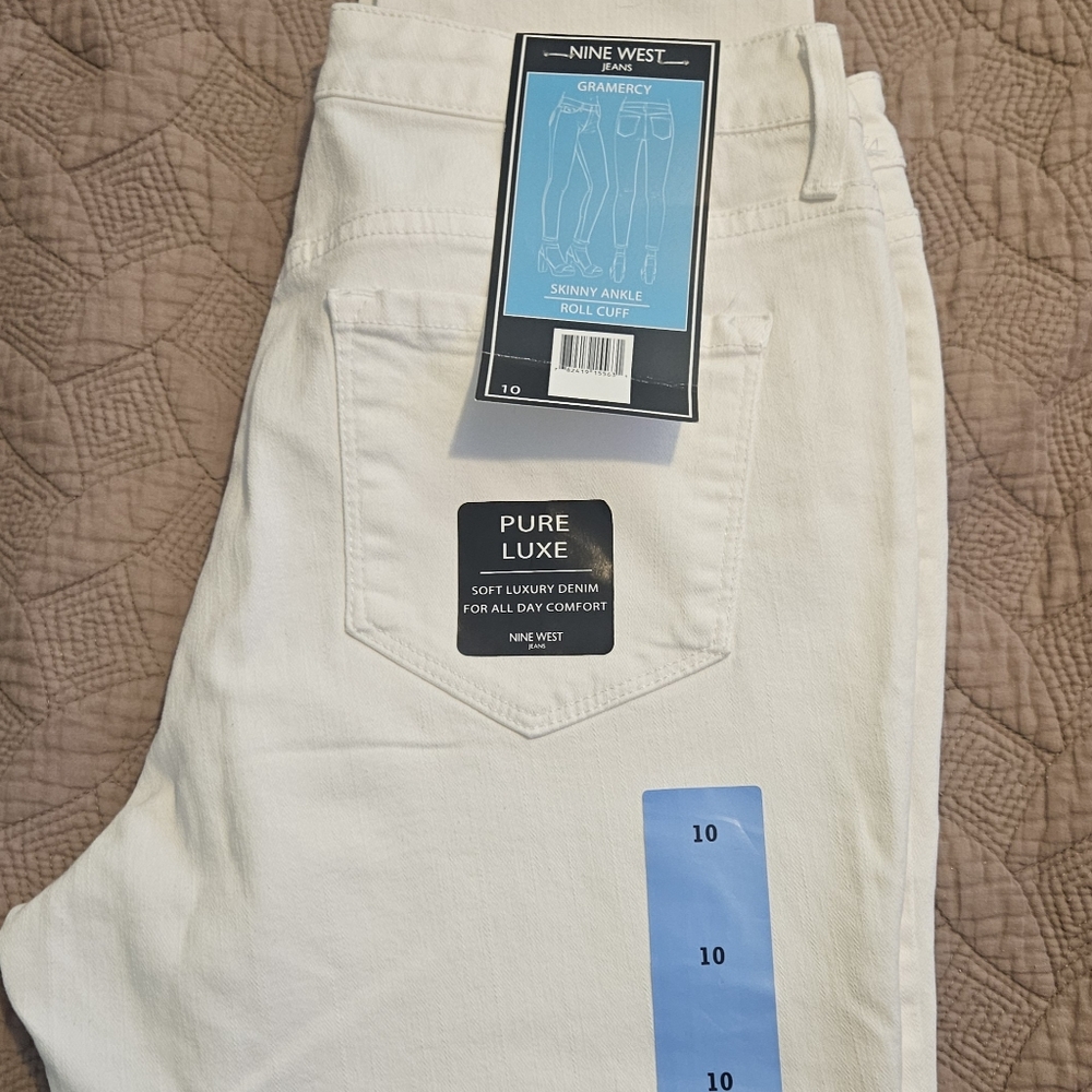 Ladies, girls skinny jeans